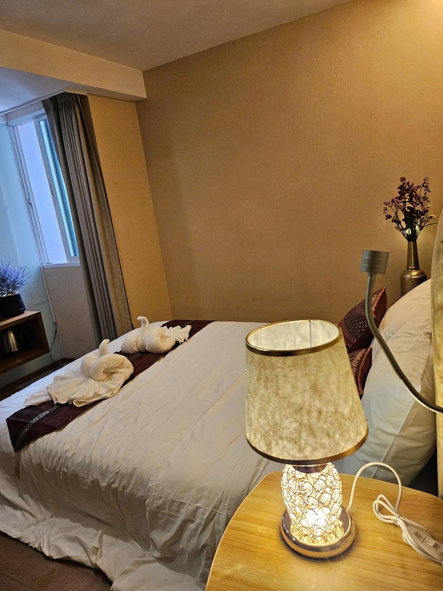 Sam Homestay Бангкок Екстер'єр фото